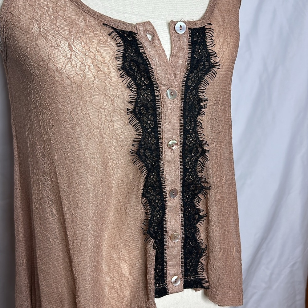 Daytrip Nude Pink/Black Lace Layering Tank - Picture 3 of 6